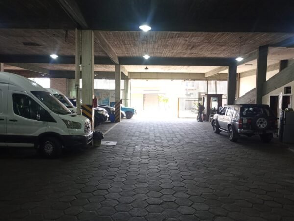 Vendo Propiedad funcionando como Cochera