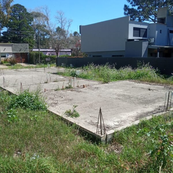 Terreno en Santa Teresita Calle Catamarca y 27